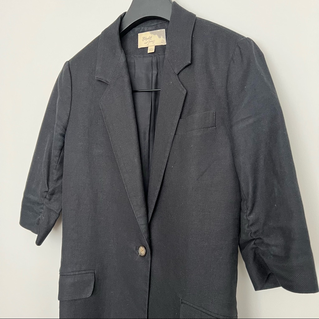 Elizabeth & James Black Short Sleeve Linen Blazer
